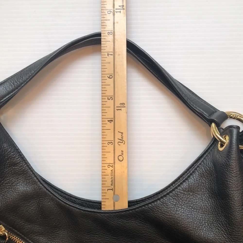 MICHAEL MICHAEL KORS BLACK PEBBLE LEATHER CHARM TASSEL HOBO SHOULDER BAG EUC